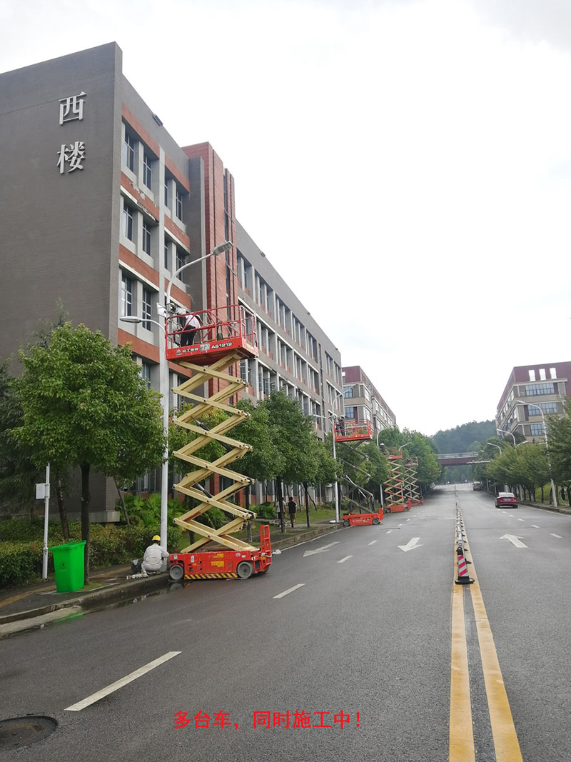 貴州某高校為本校區(qū)內(nèi)600多盞路燈更換LED燈頭及加裝太陽能LORA調(diào)光控制模塊，達到了節(jié)能和智能控制的目的。(圖5)