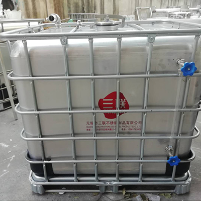 購買不銹鋼噸桶有哪些注意事項(xiàng)，來學(xué)習(xí)一下吧